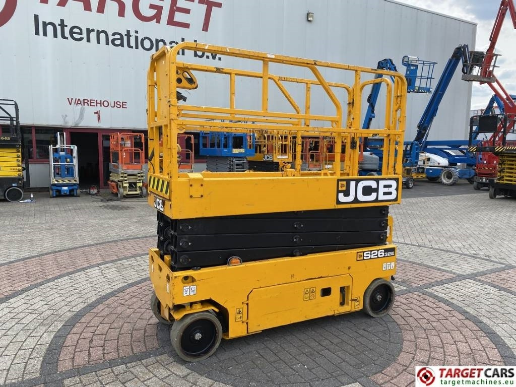 JCB S2632E Electric Scissor Work Lift 1010cm - رافعات مقصية: صور 1 JCB S2632E Electric Scissor Work Lift 1010cm - رافعات مقصية: صور 1