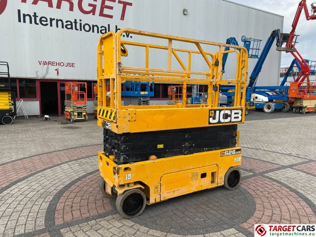 JCB S2632E Electric Scissor Work Lift 1010cm - رافعات مقصية: صور 1 JCB S2632E Electric Scissor Work Lift 1010cm - رافعات مقصية: صور 1
