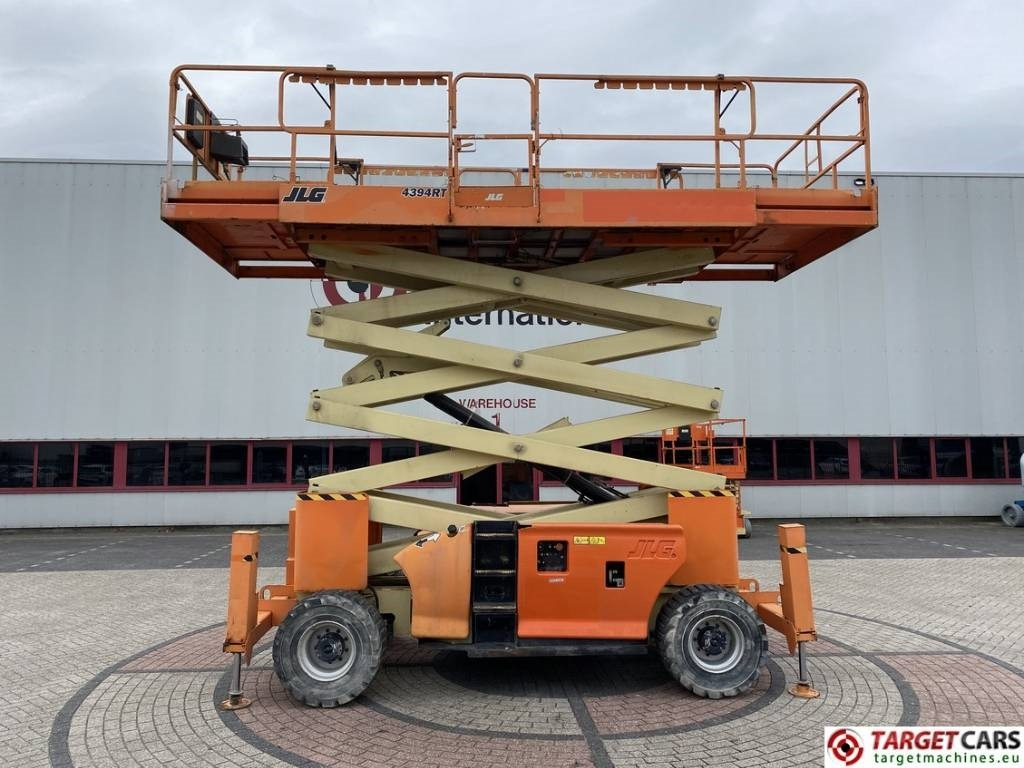 JLG 4394RT Diesel 4x4 Scissor Work Lift 1511cm - رافعات مقصية: صور 5 JLG 4394RT Diesel 4x4 Scissor Work Lift 1511cm - رافعات مقصية: صور 5
