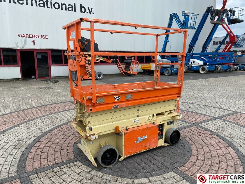 JLG 6RS Electric Scissor Work Lift 779cm - رافعات مقصية: صور 1 JLG 6RS Electric Scissor Work Lift 779cm - رافعات مقصية: صور 1