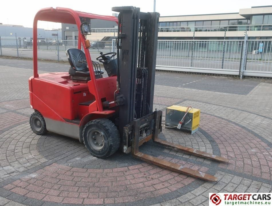 Manitou ME425 Electric 4wheel Forklift 2500KG Triplex450cm - رافعة شوكية كهربائية: صور 2 Manitou ME425 Electric 4wheel Forklift 2500KG Triplex450cm - رافعة شوكية كهربائية: صور 2