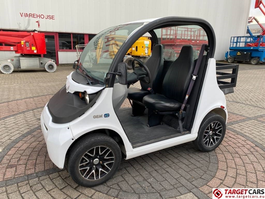 Polaris Gem E2 Electric UTV Vehicle Road Registration - سيارة: صور 1 Polaris Gem E2 Electric UTV Vehicle Road Registration - سيارة: صور 1