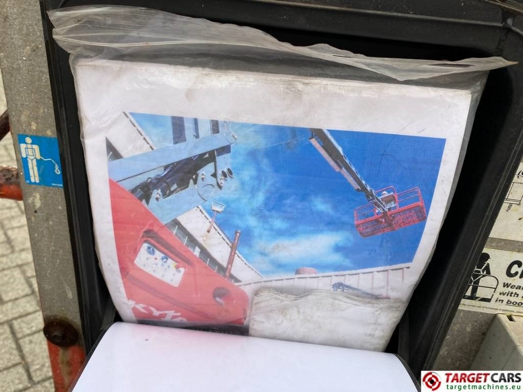 رافعات سلة مفصلية SkyJack SJ63AJ Articulated 4x4 Diesel Boom WorkLIft 2136cm: صور 27