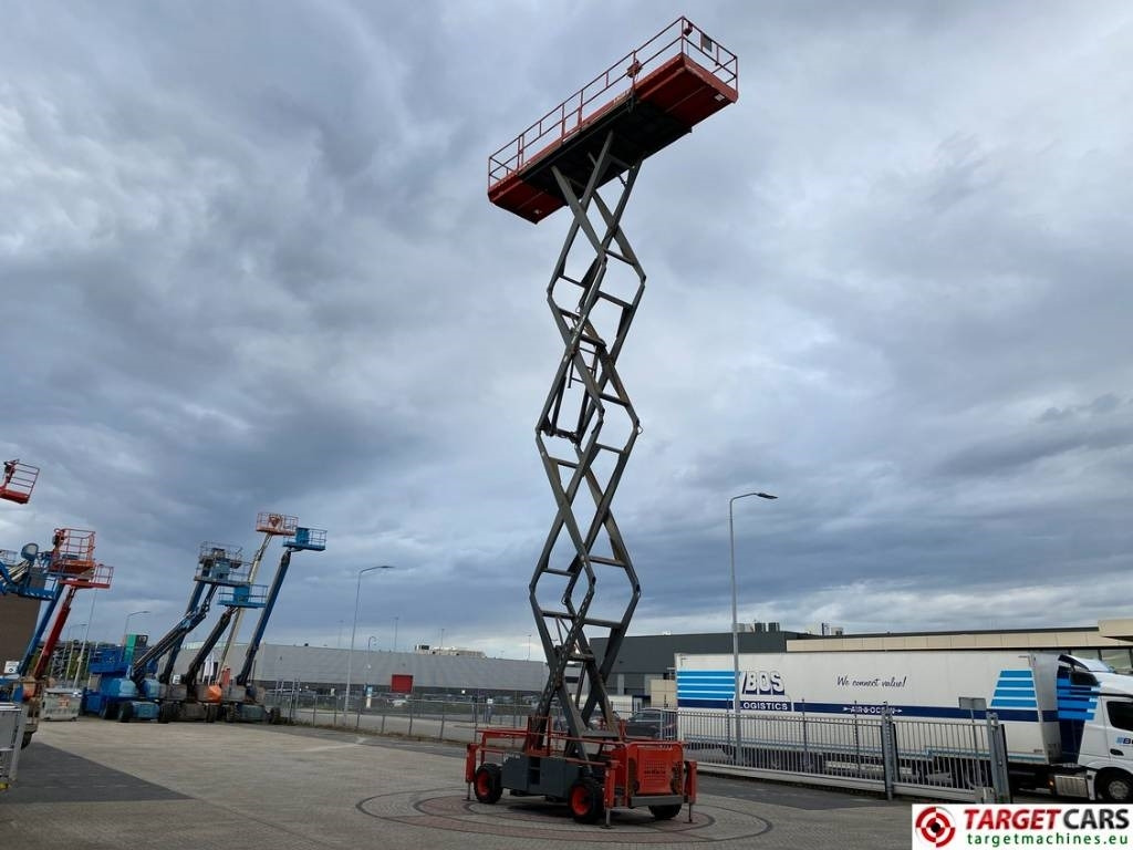 SkyJack SJ9250 RT Diesel 4x4 Scissor 9250 Work Lift 1720cm  إيجار SkyJack SJ9250 RT Diesel 4x4 Scissor 9250 Work Lift 1720cm: صور 7