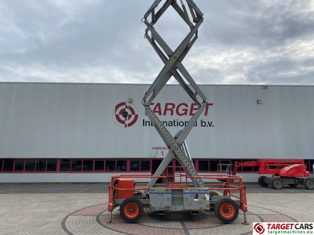 رافعات مقصية SkyJack SJ9250 RT Diesel Scissor Work Lift 1720cm: صور 19 رافعات مقصية SkyJack SJ9250 RT Diesel Scissor Work Lift 1720cm: صور 19