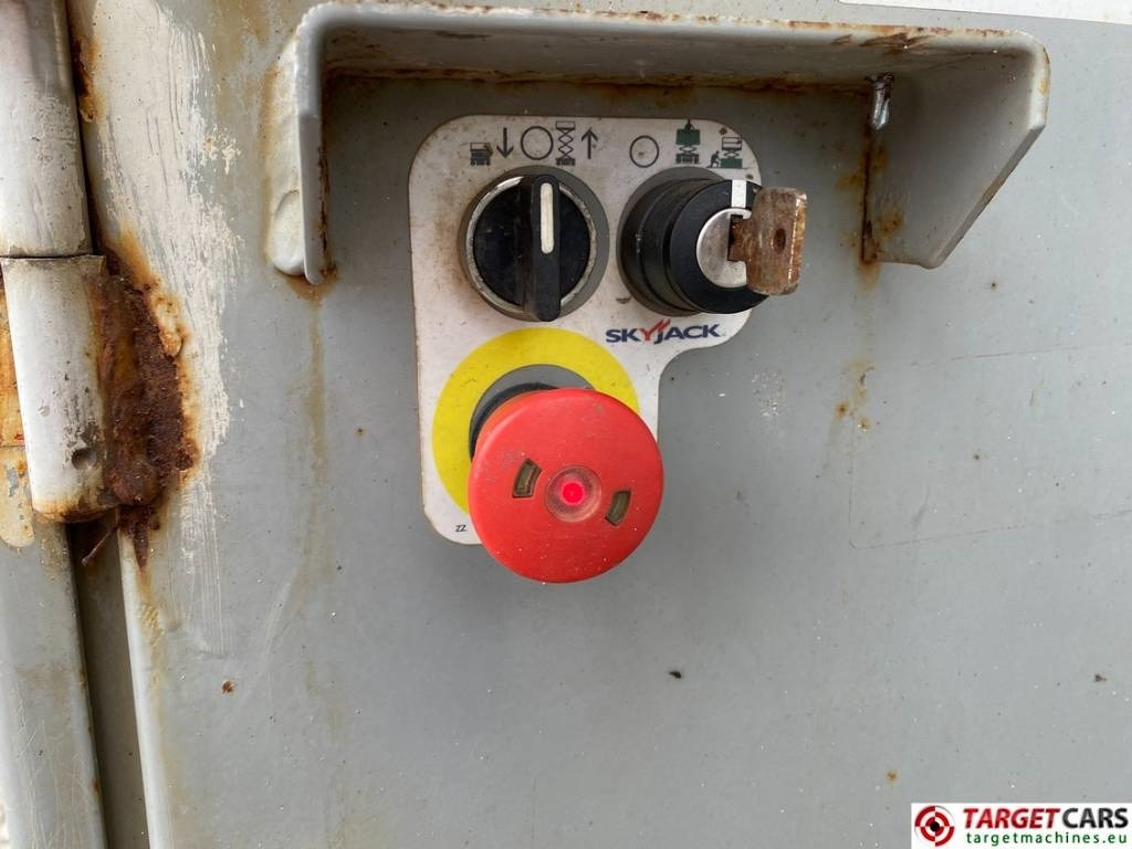 رافعات مقصية SkyJack SJ9250 RT Diesel Scissor Work Lift 1720cm: صور 11 رافعات مقصية SkyJack SJ9250 RT Diesel Scissor Work Lift 1720cm: صور 11