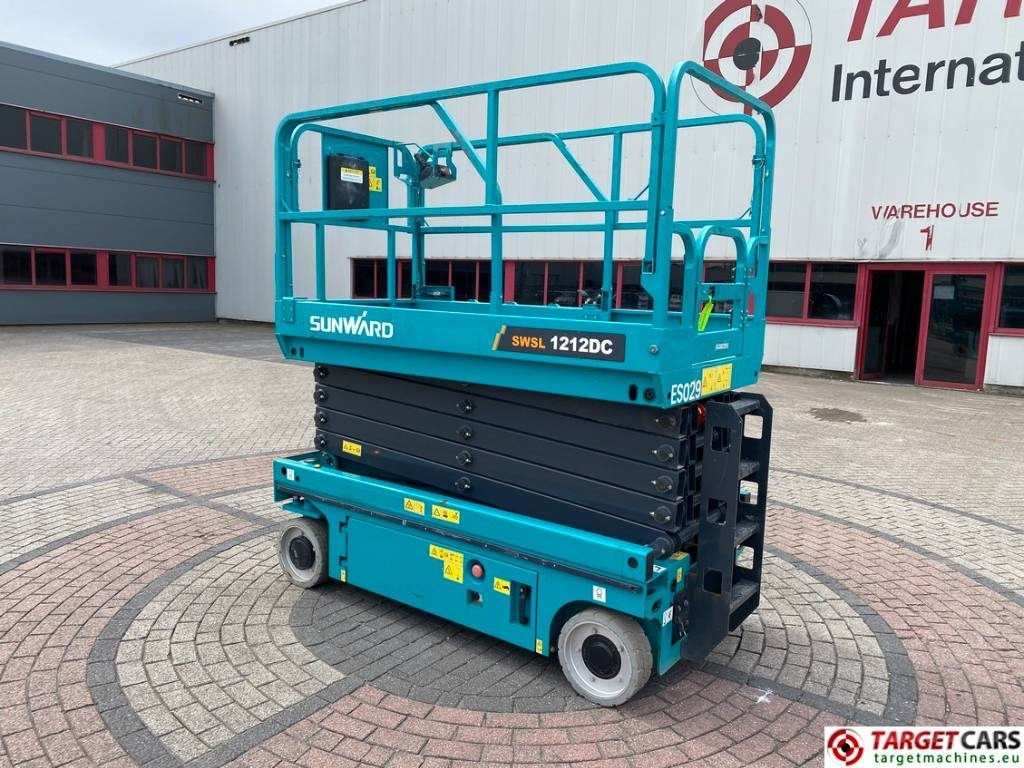 Sunward SWSL1212DC Electric Scissor Work LIft 1200cm - رافعات مقصية: صور 4 Sunward SWSL1212DC Electric Scissor Work LIft 1200cm - رافعات مقصية: صور 4