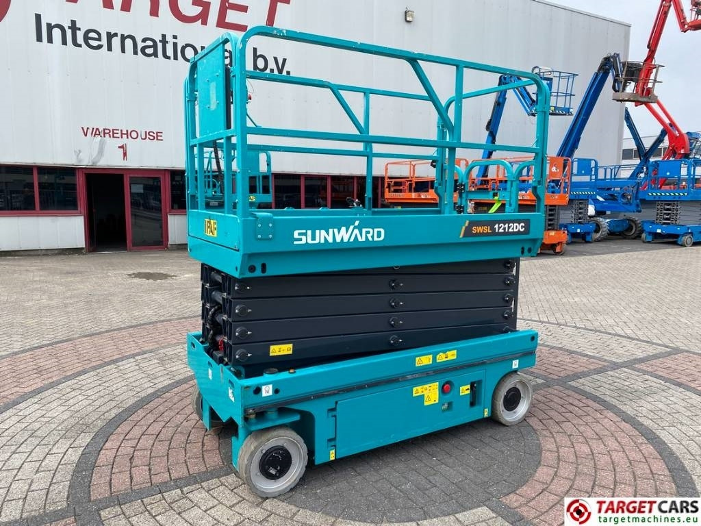 Sunward SWSL1212DC Electric Scissor Work Lift 1200cm - رافعات مقصية: صور 1 Sunward SWSL1212DC Electric Scissor Work Lift 1200cm - رافعات مقصية: صور 1