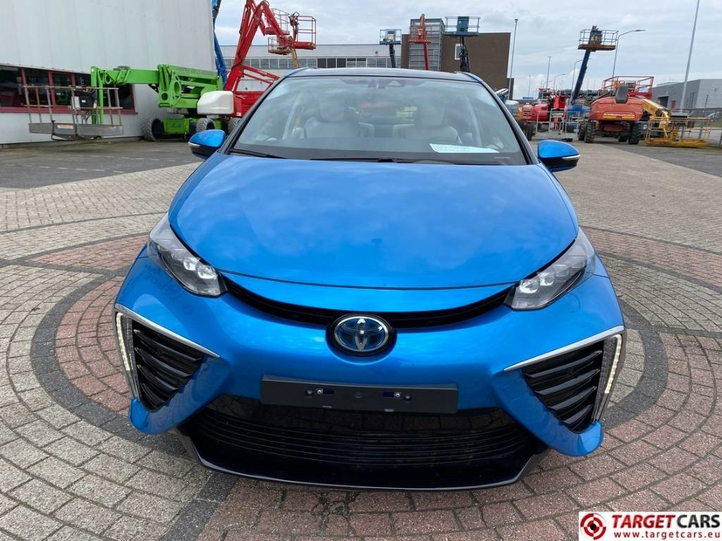Toyota Mirai FCV HydroGen FuelCell - سيدان: صور 2 Toyota Mirai FCV HydroGen FuelCell - سيدان: صور 2