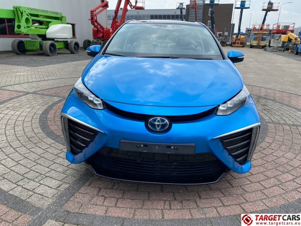 Toyota Mirai FCV HydroGen FuelCell - سيدان: صور 2 Toyota Mirai FCV HydroGen FuelCell - سيدان: صور 2