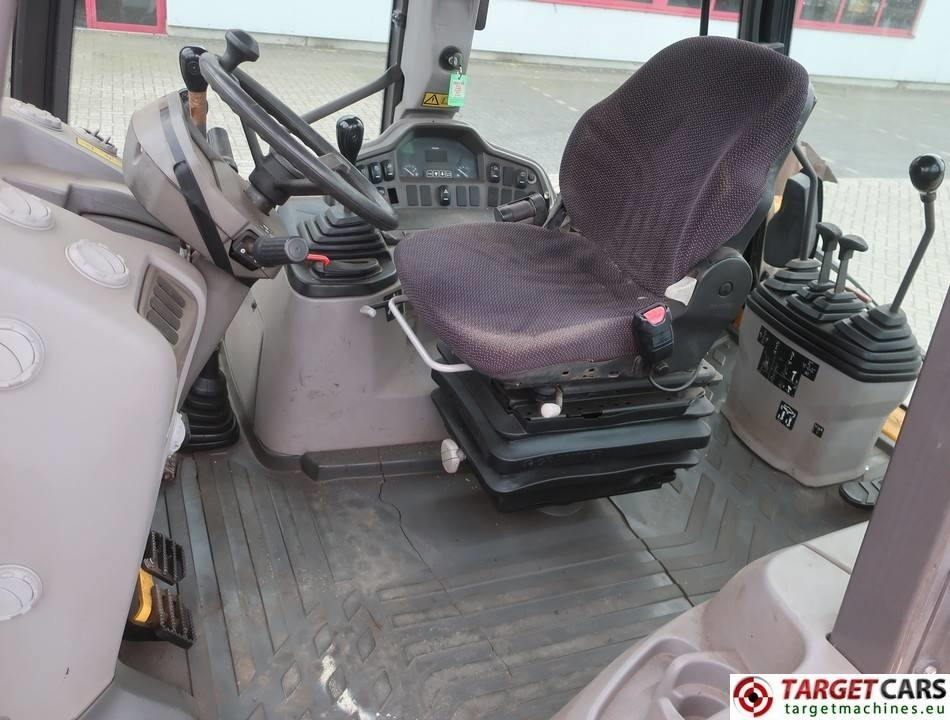 Volvo BL60B Backhoe 4x4 Loader - حفار متعدد الاستخدام: صور 5 Volvo BL60B Backhoe 4x4 Loader - حفار متعدد الاستخدام: صور 5