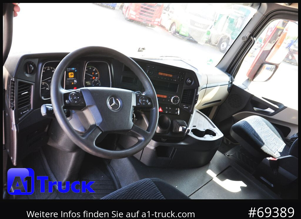 MERCEDES-BENZ Actros 1832, Lowliner, 1 Vorbesitzer - شاحنة جرار: صور 4 MERCEDES-BENZ Actros 1832, Lowliner, 1 Vorbesitzer - شاحنة جرار: صور 4
