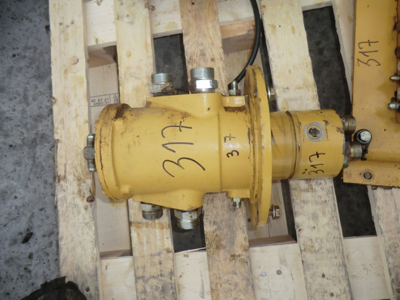 Caterpillar 317B LN Giunto rotante - نقل الحركة - آلات البناء: صور 2 Caterpillar 317B LN Giunto rotante - نقل الحركة - آلات البناء: صور 2