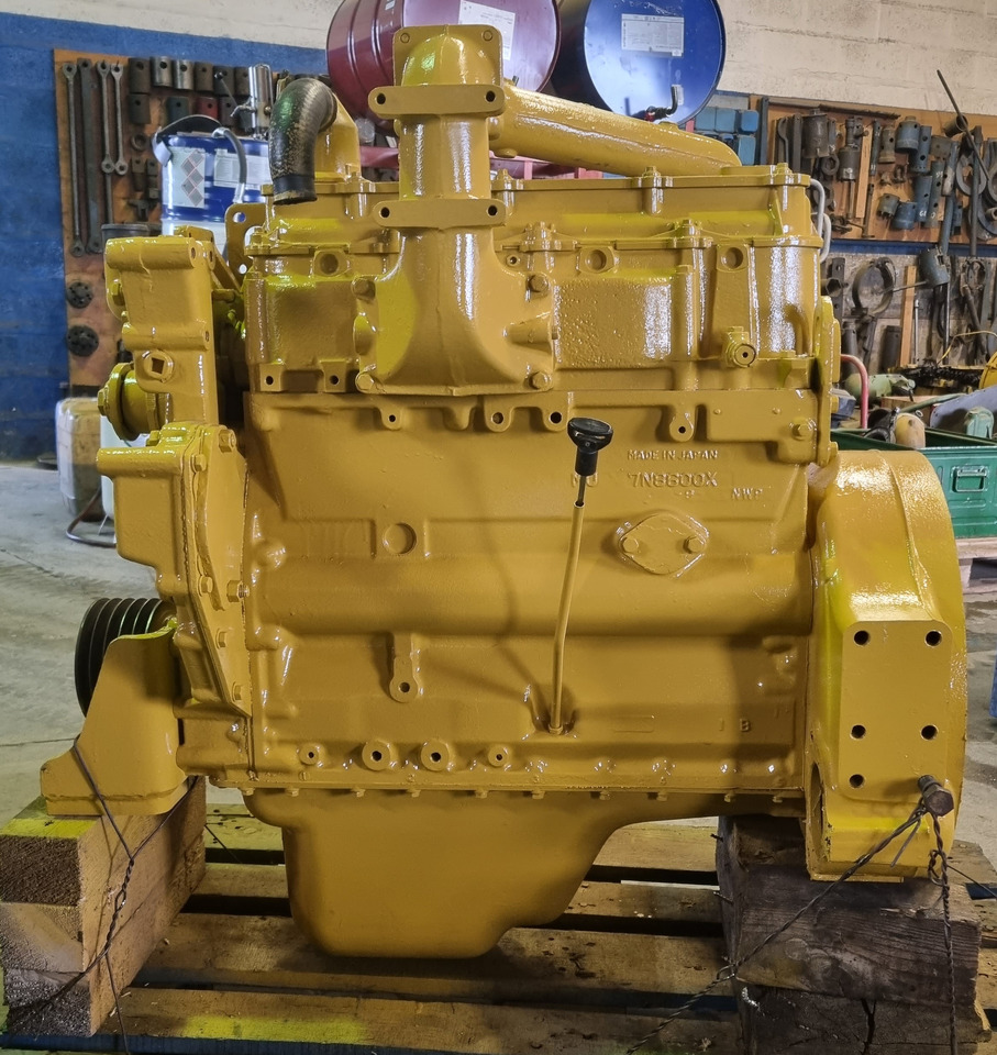 Caterpillar 3204 - المحرك - آلات البناء: صور 3 Caterpillar 3204 - المحرك - آلات البناء: صور 3