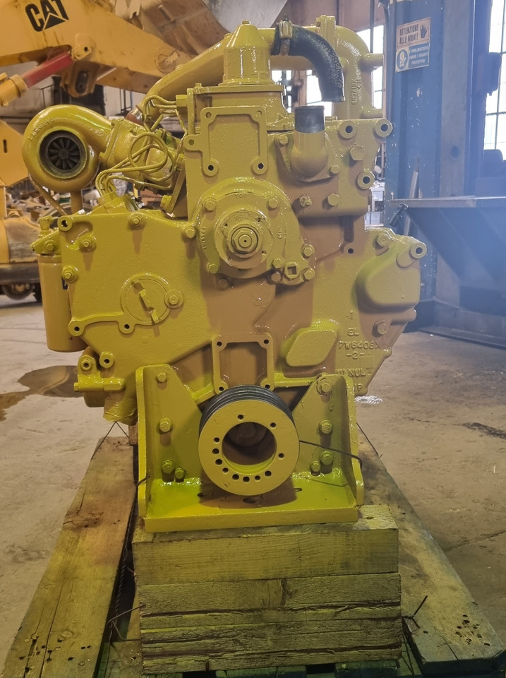 Caterpillar 3204 - المحرك - آلات البناء: صور 4 Caterpillar 3204 - المحرك - آلات البناء: صور 4