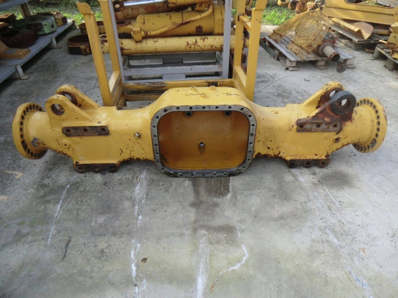 Caterpillar 735 ALLOGGIAMENTO ASSALE ANTERIORE - نقل الحركة - آلات البناء: صور 1 Caterpillar 735 ALLOGGIAMENTO ASSALE ANTERIORE - نقل الحركة - آلات البناء: صور 1