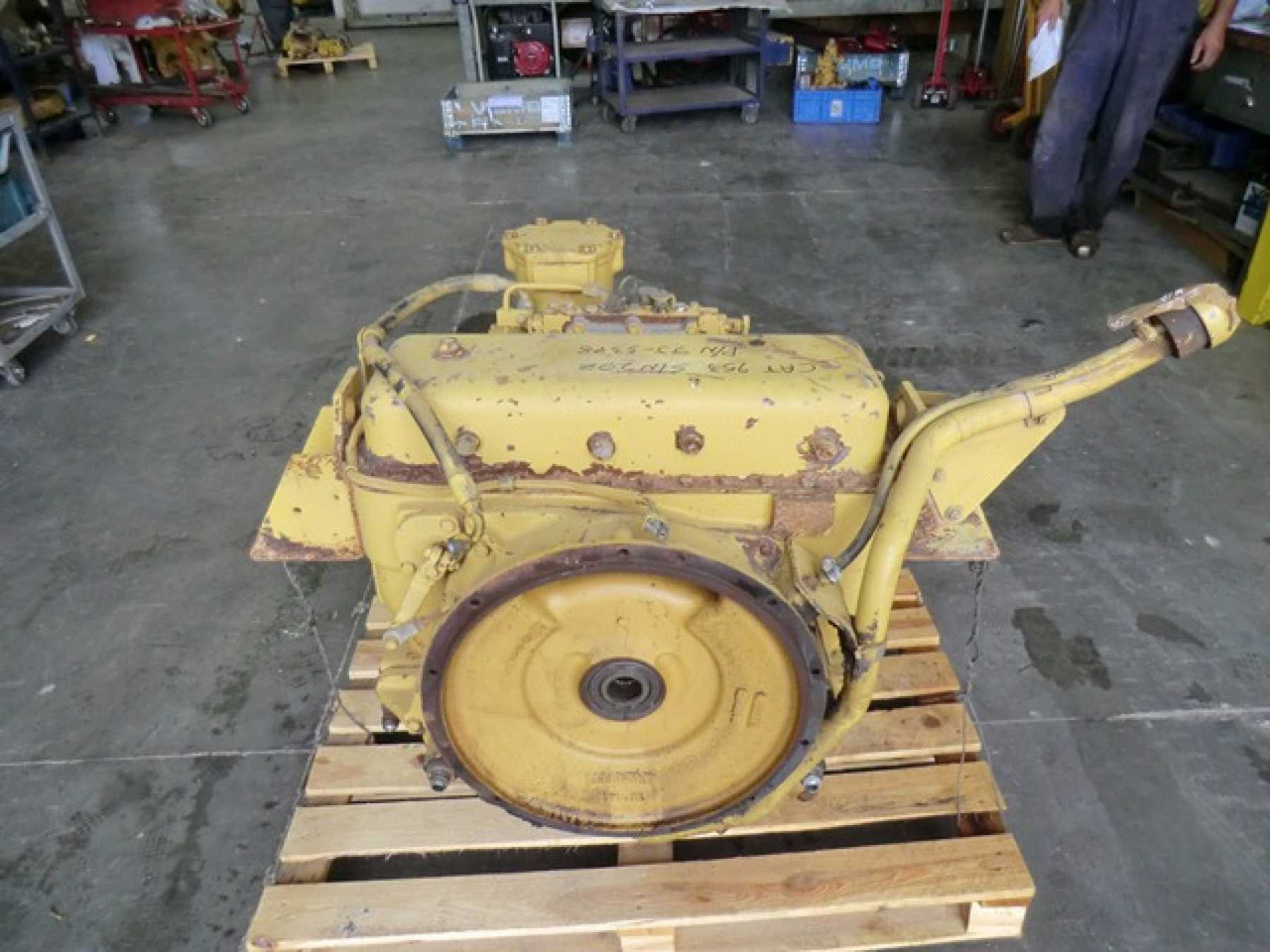 Caterpillar 953 TRASMISSIONE - علبة التروس - آلات البناء: صور 3 Caterpillar 953 TRASMISSIONE - علبة التروس - آلات البناء: صور 3