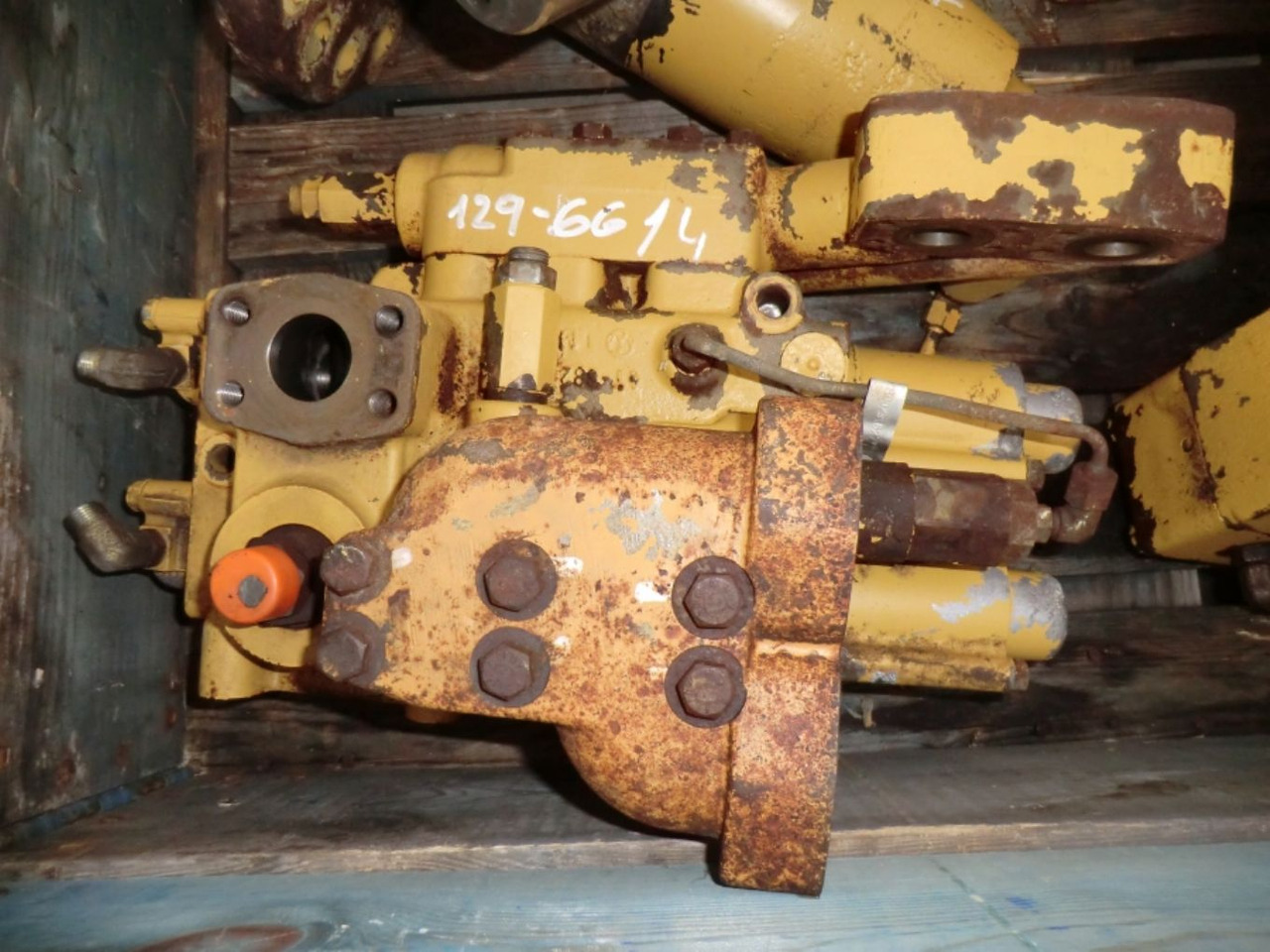 Caterpillar 963C DISTRIBUTORE OLIO IDRAULICO - صمام هيدروليكي - آلات البناء: صور 1 Caterpillar 963C DISTRIBUTORE OLIO IDRAULICO - صمام هيدروليكي - آلات البناء: صور 1