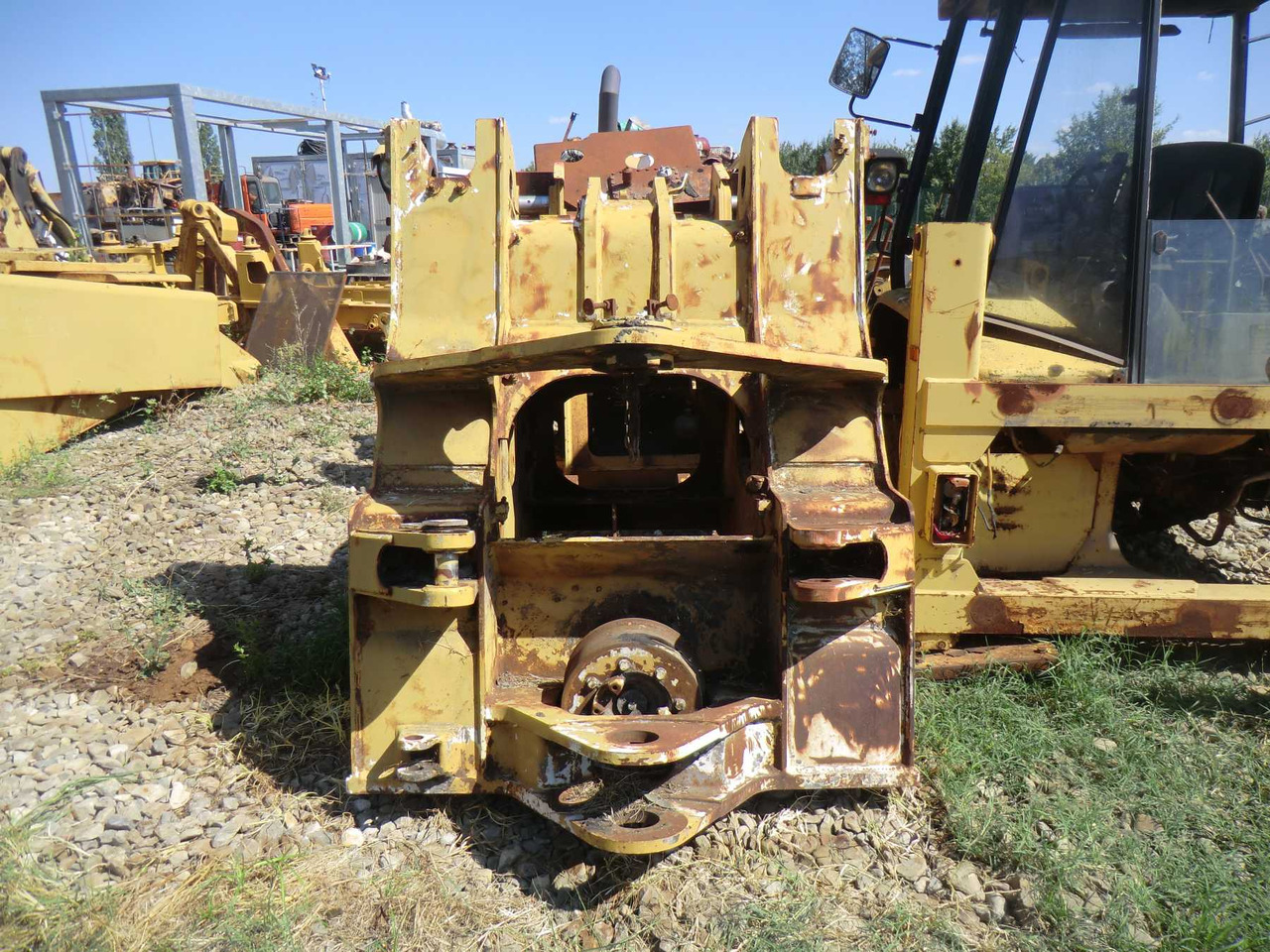 Caterpillar 963D COFANO ANTERIORE - هود - آلات البناء: صور 3 Caterpillar 963D COFANO ANTERIORE - هود - آلات البناء: صور 3