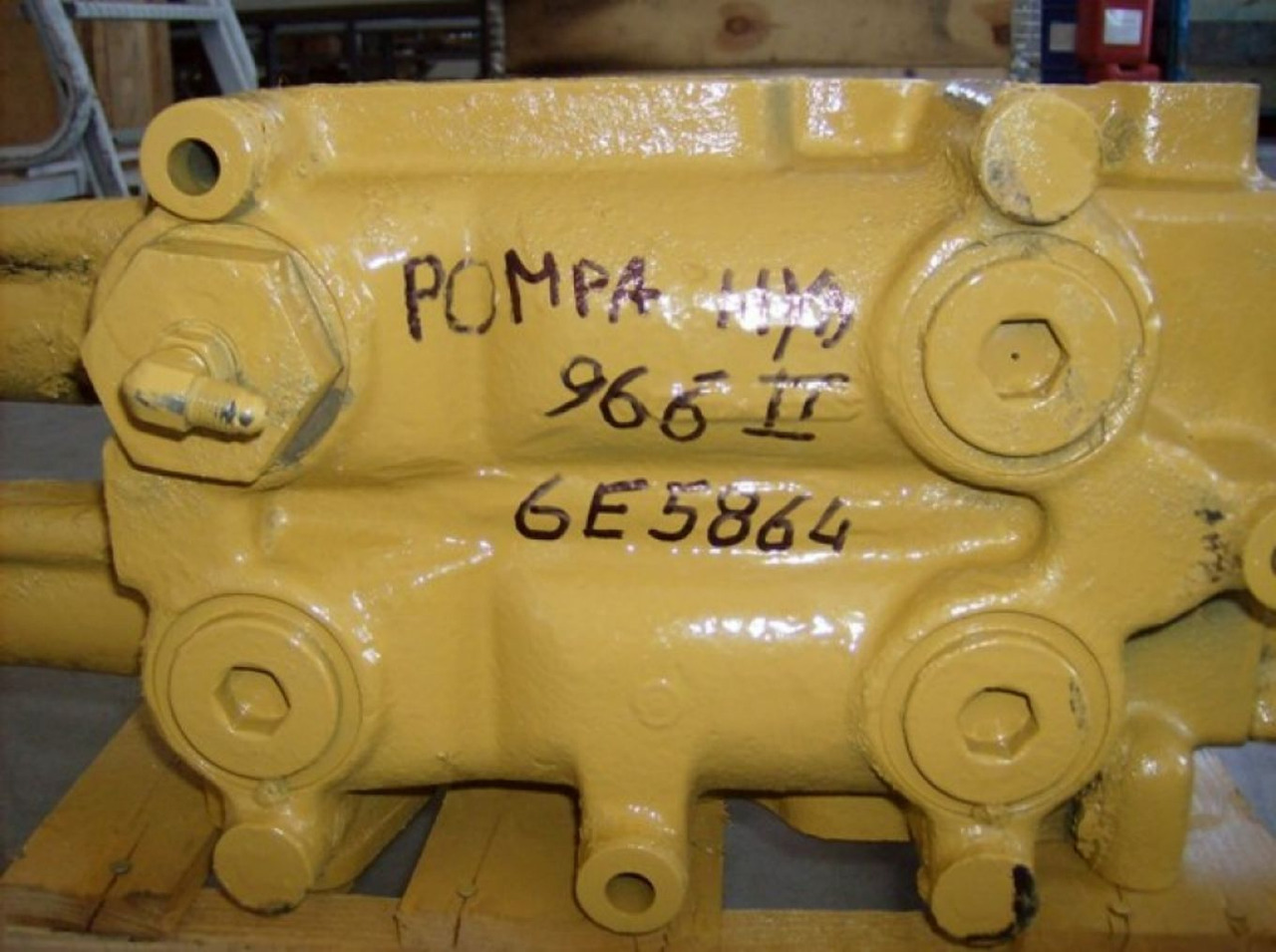 Caterpillar 966F II VALVOLA DISTRIBUTORE - صمام - آلات البناء: صور 1 Caterpillar 966F II VALVOLA DISTRIBUTORE - صمام - آلات البناء: صور 1