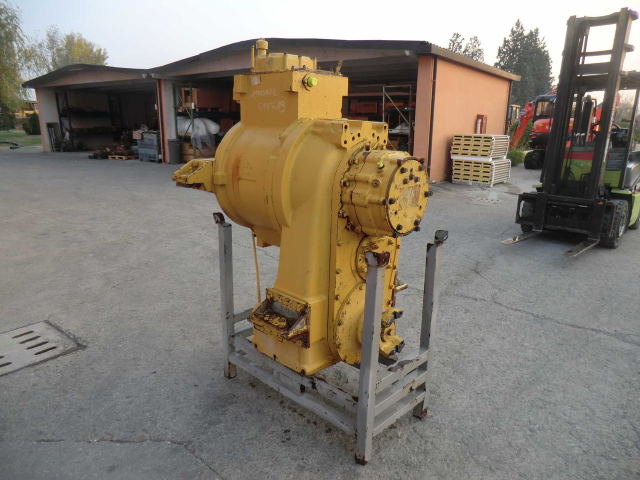 Caterpillar 988B trasmissione matricola 1JE00271. - علبة التروس - آلات البناء: صور 1 Caterpillar 988B trasmissione matricola 1JE00271. - علبة التروس - آلات البناء: صور 1