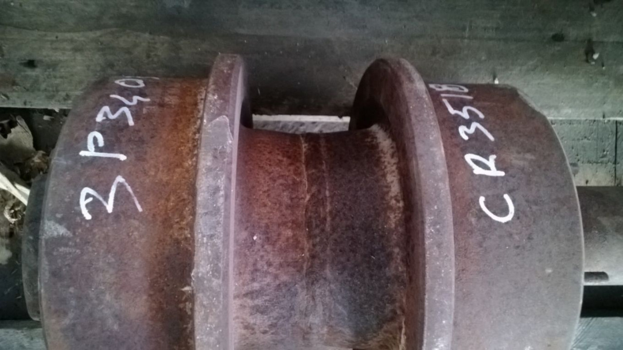 Caterpillar D9G D9H rullo superiore. - المسار الأسطوانة - آلات البناء: صور 2 Caterpillar D9G D9H rullo superiore. - المسار الأسطوانة - آلات البناء: صور 2