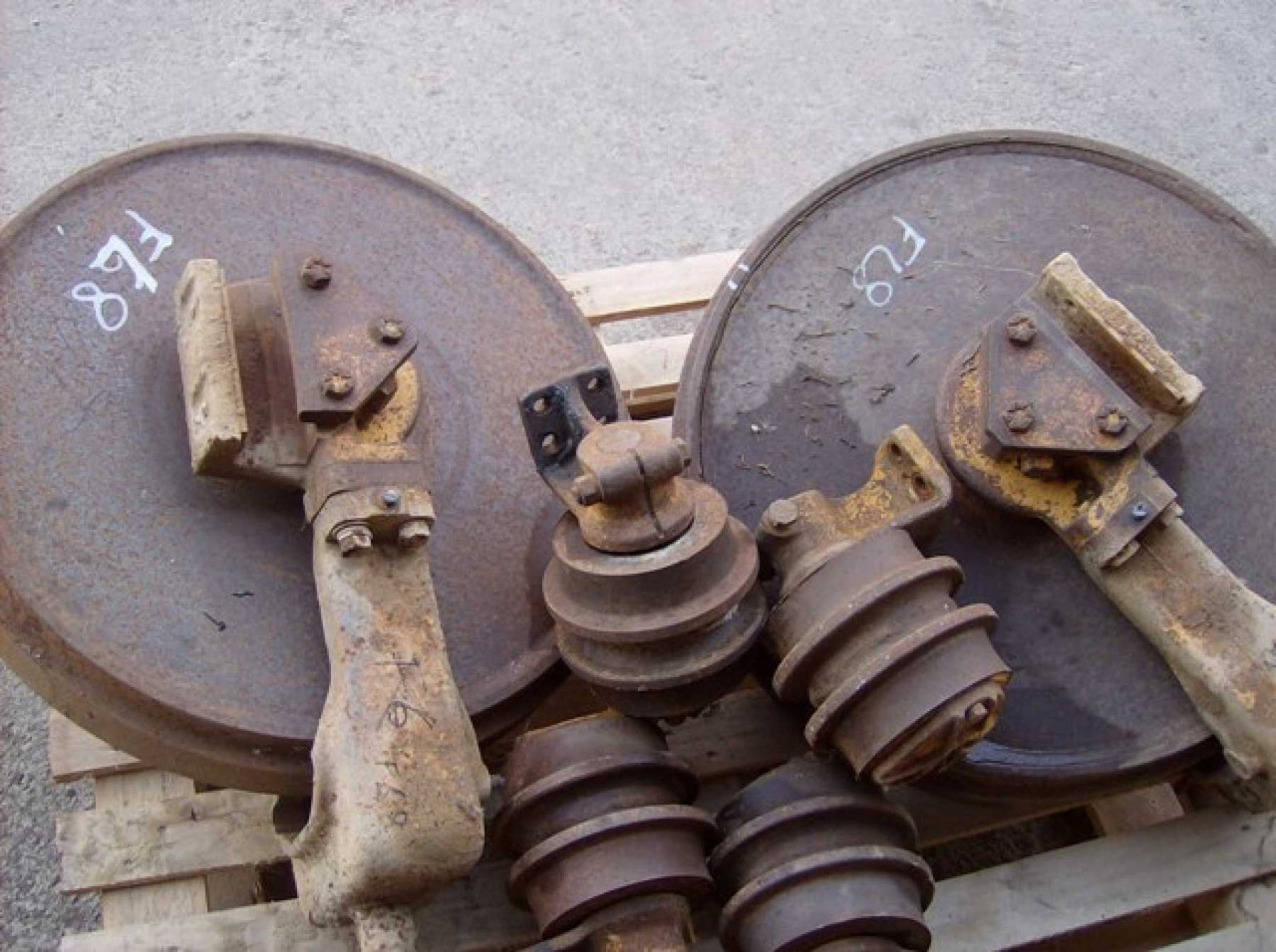 FIAT ALLIS FL8 2 RULLI SUPERIORI - المسار الأسطوانة - آلات البناء: صور 2 FIAT ALLIS FL8 2 RULLI SUPERIORI - المسار الأسطوانة - آلات البناء: صور 2