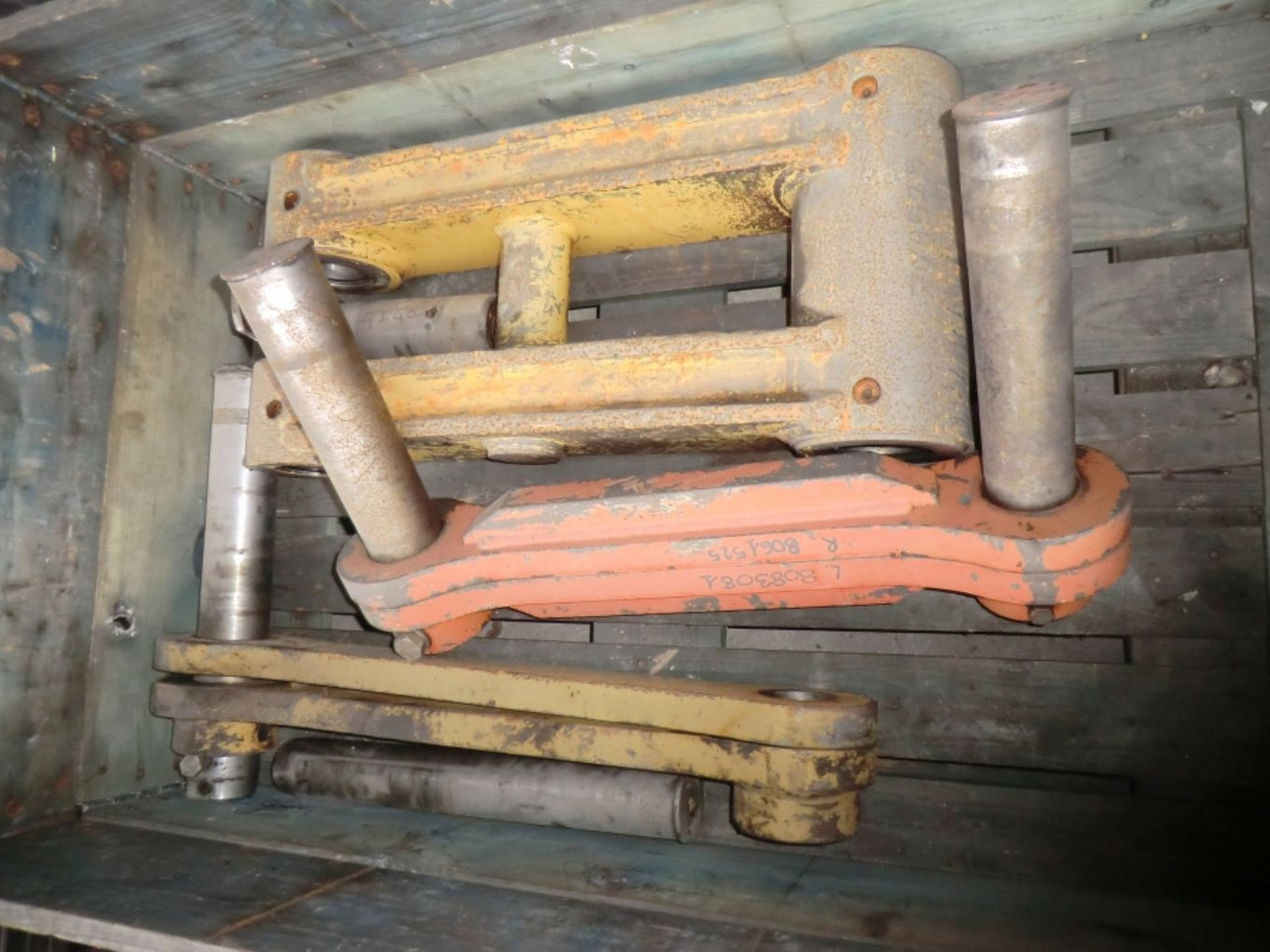 HITACHI ZX240 BAS BIELLA - هيكل السيارة الخارجية - آلات البناء: صور 1 HITACHI ZX240 BAS BIELLA - هيكل السيارة الخارجية - آلات البناء: صور 1