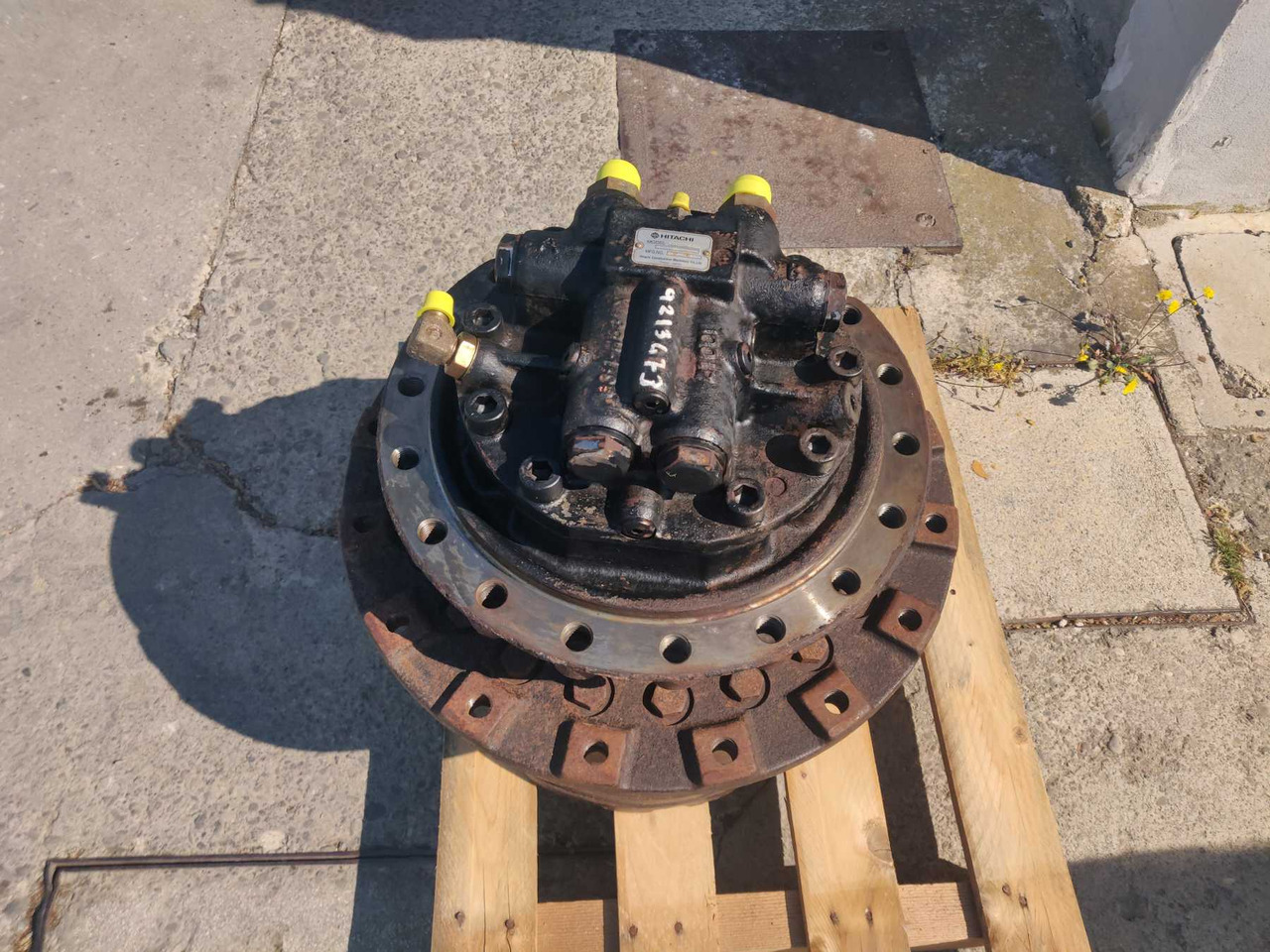 HITACHI ZX240 BAS RIDUTTORE DI TRASLAZIONE CON MOTORE IDRAULICO - محرك السفر - آلات البناء: صور 1 HITACHI ZX240 BAS RIDUTTORE DI TRASLAZIONE CON MOTORE IDRAULICO - محرك السفر - آلات البناء: صور 1