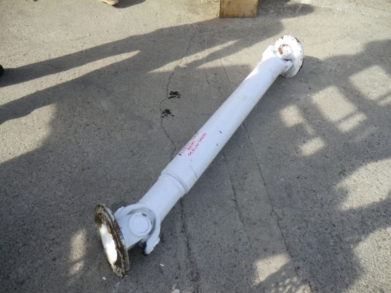 PERLINI DP655 ALBERO TRASMISSIONE - نصف رمح - آلات البناء: صور 4 PERLINI DP655 ALBERO TRASMISSIONE - نصف رمح - آلات البناء: صور 4