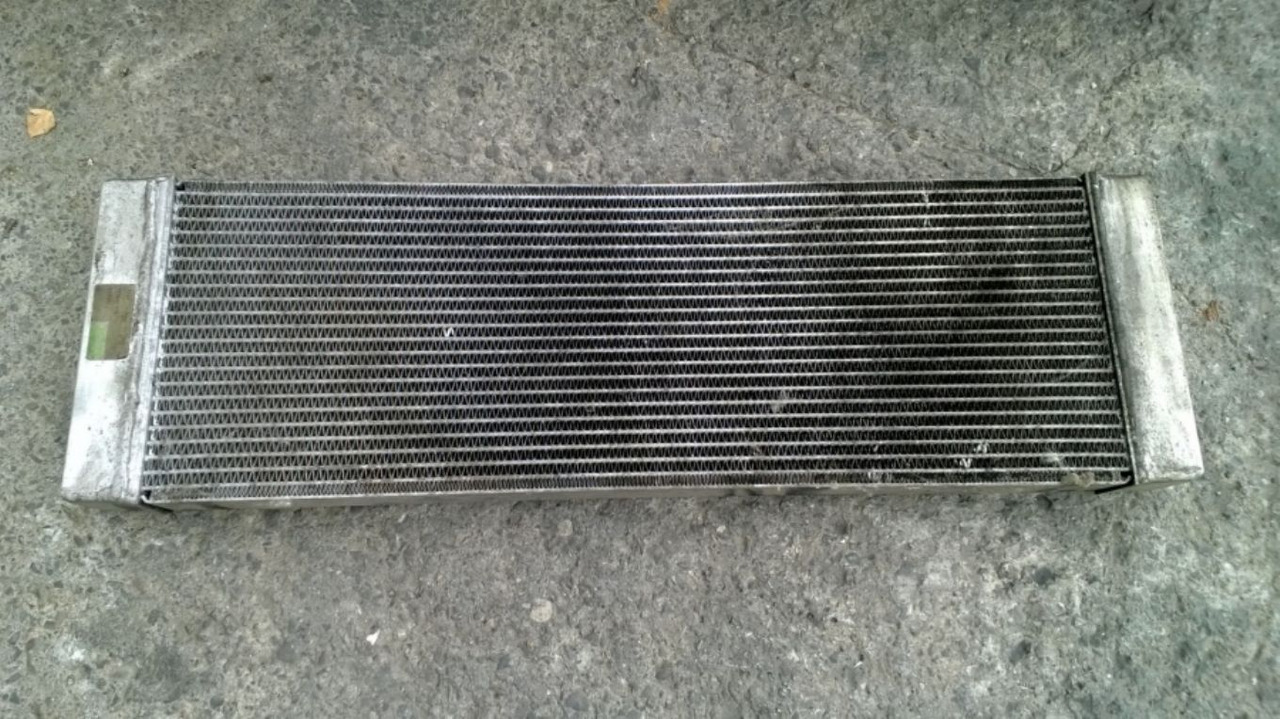 VOLVO L330E RADIATORE OLIO IDRAULICO - نظام التبريد - آلات البناء: صور 1 VOLVO L330E RADIATORE OLIO IDRAULICO - نظام التبريد - آلات البناء: صور 1