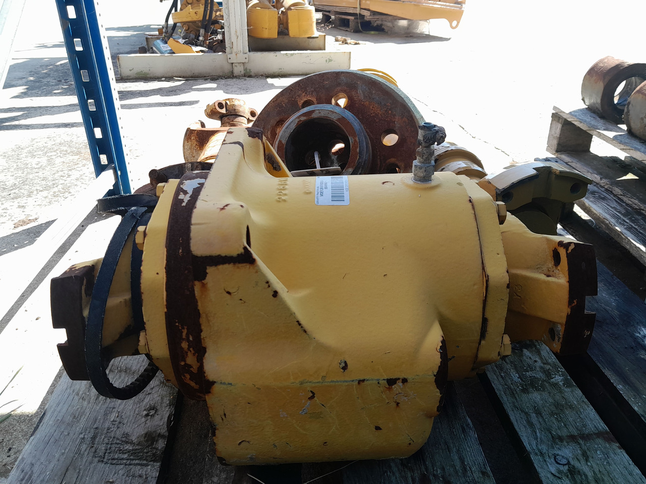 VOLVO L330E SUPPORT BEARING PROPELLER SHAFT - نقل الحركة - آلات البناء: صور 4 VOLVO L330E SUPPORT BEARING PROPELLER SHAFT - نقل الحركة - آلات البناء: صور 4
