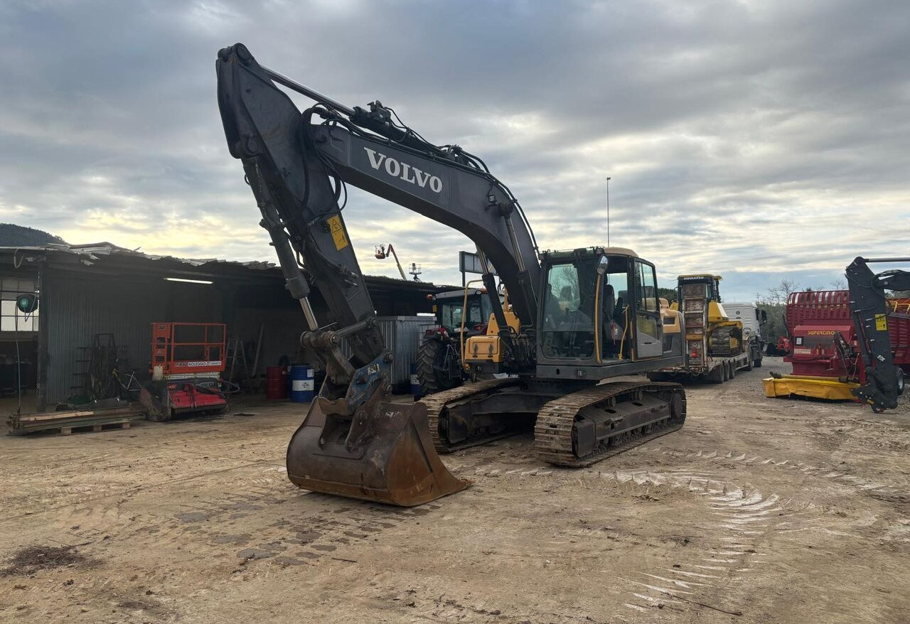 حفارات زحافة Volvo EC220DNL: صور 7