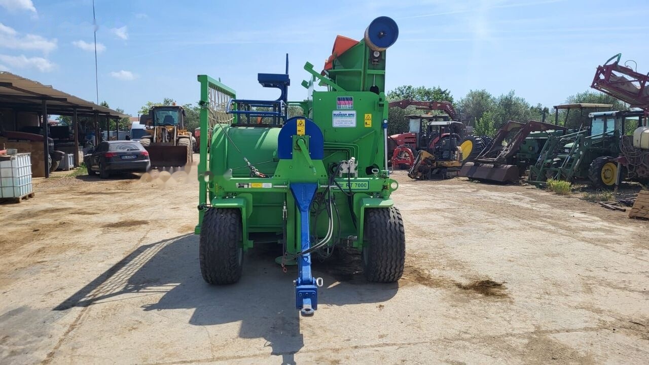 BUDISSA RT 7000 - السيلاج الآلات: صور 1 BUDISSA RT 7000 - السيلاج الآلات: صور 1