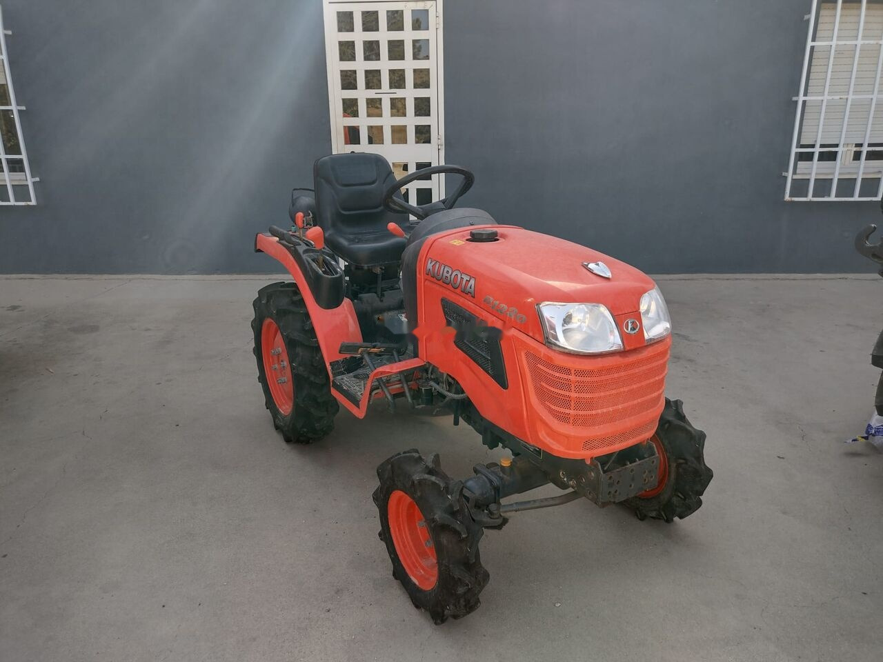 Kubota B1220 - جرار صغير: صور 4 Kubota B1220 - جرار صغير: صور 4