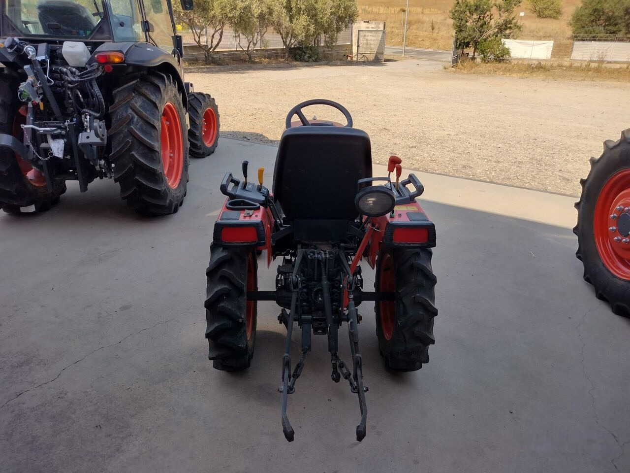Kubota B1220 - جرار صغير: صور 2 Kubota B1220 - جرار صغير: صور 2