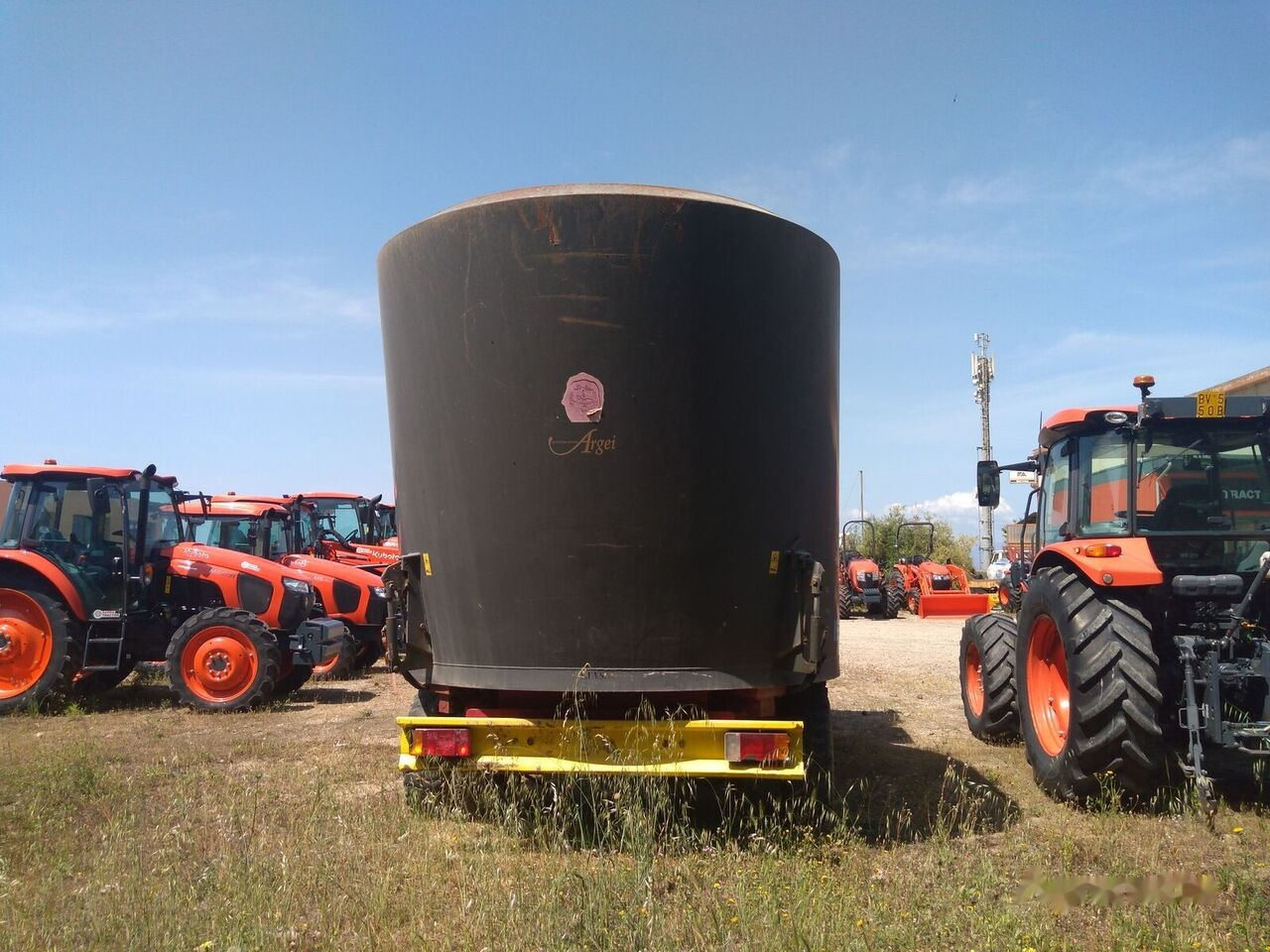 MUTTI ADOLFO ROLLER CAR MC 16 - آلة خلط وتوزيع الأعلاف: صور 3 MUTTI ADOLFO ROLLER CAR MC 16 - آلة خلط وتوزيع الأعلاف: صور 3