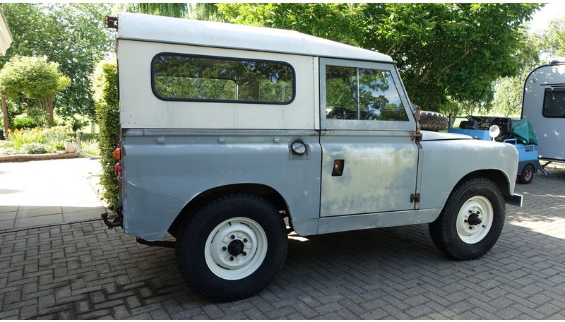 Land Rover 88 Serie II Benzine - سيارة: صور 3 Land Rover 88 Serie II Benzine - سيارة: صور 3