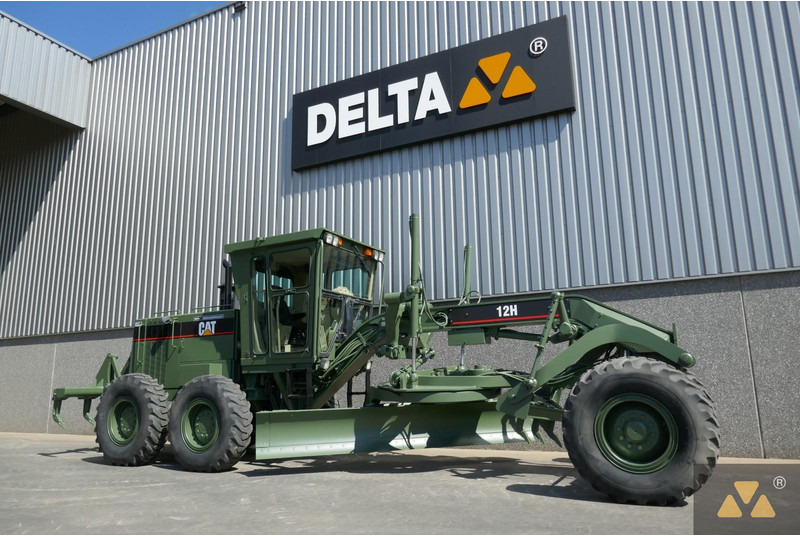 Caterpillar 12H Ex-military - آلة تسوية الأرض: صور 3 Caterpillar 12H Ex-military - آلة تسوية الأرض: صور 3