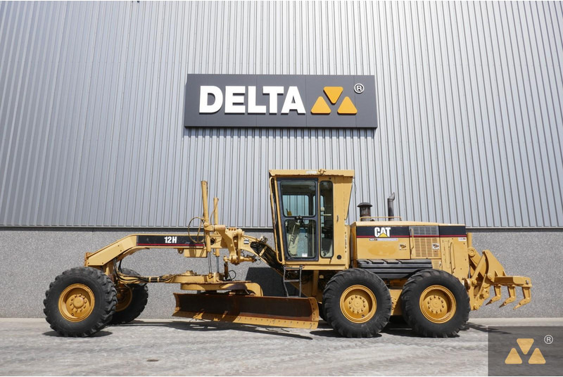 Caterpillar 12H - آلة تسوية الأرض: صور 1 Caterpillar 12H - آلة تسوية الأرض: صور 1