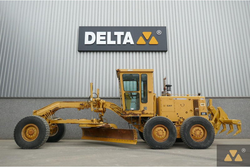 Caterpillar 130G - آلة تسوية الأرض: صور 1 Caterpillar 130G - آلة تسوية الأرض: صور 1