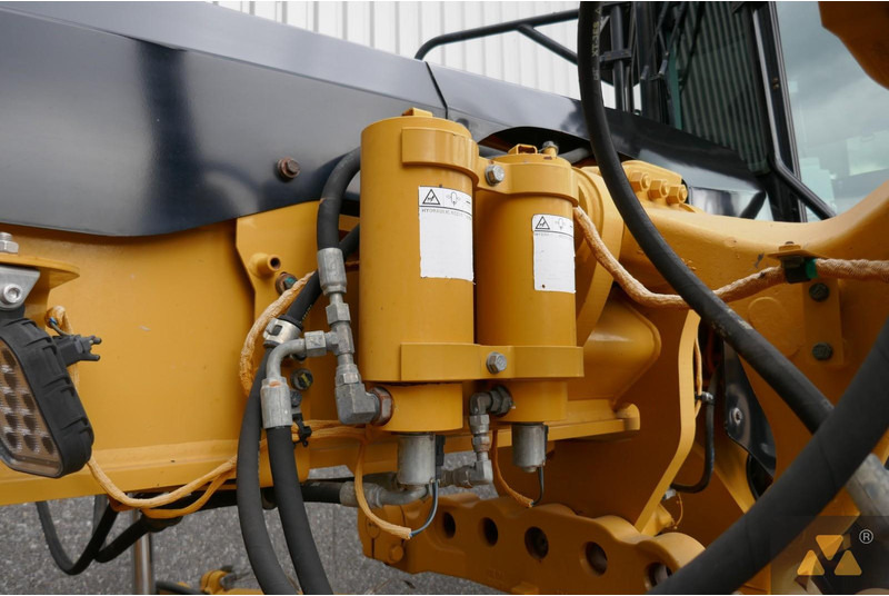 آلة تسوية الأرض Caterpillar 140M3: صور 19