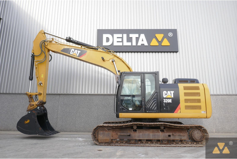 Caterpillar 320EL - حفارات زحافة: صور 1 Caterpillar 320EL - حفارات زحافة: صور 1