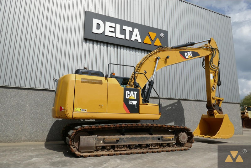 Caterpillar 320FL - حفارات زحافة: صور 5 Caterpillar 320FL - حفارات زحافة: صور 5