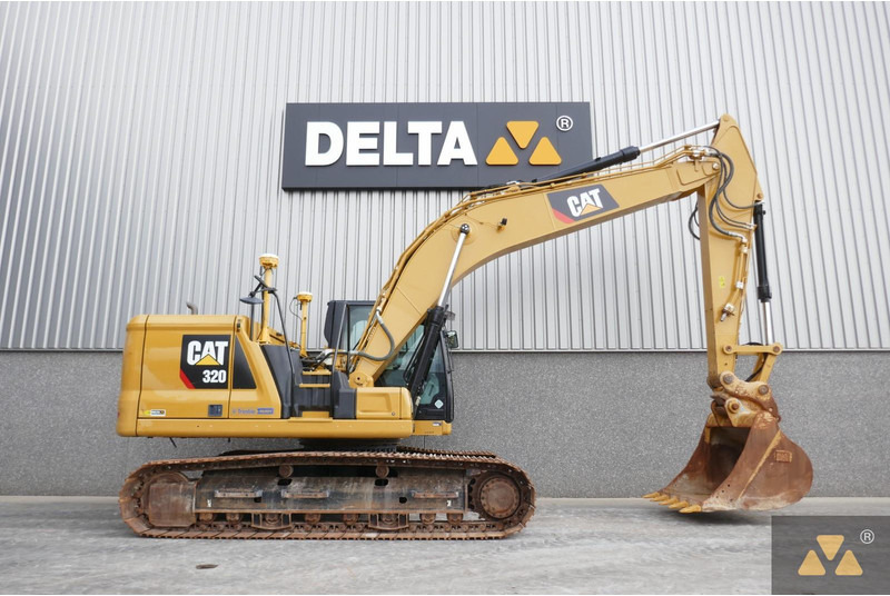 Caterpillar 320 - حفارات زحافة: صور 2 Caterpillar 320 - حفارات زحافة: صور 2