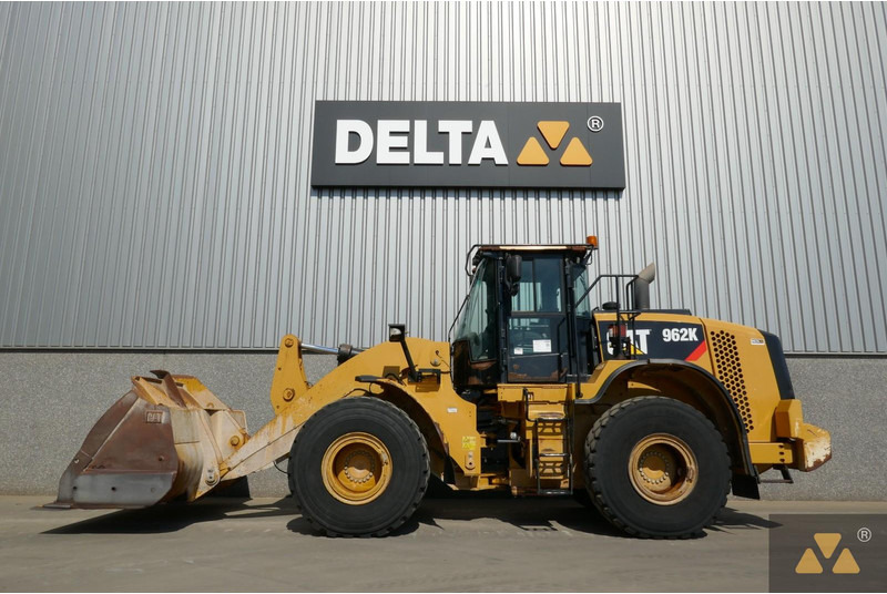 اللودر بعجل Caterpillar 962K: صور 1