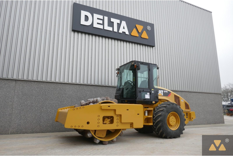 Caterpillar CP76 - مدحلة: صور 4 Caterpillar CP76 - مدحلة: صور 4