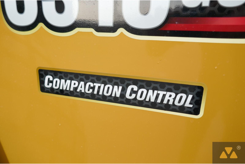 جديد مدحلة Caterpillar CS10GC: صور 16