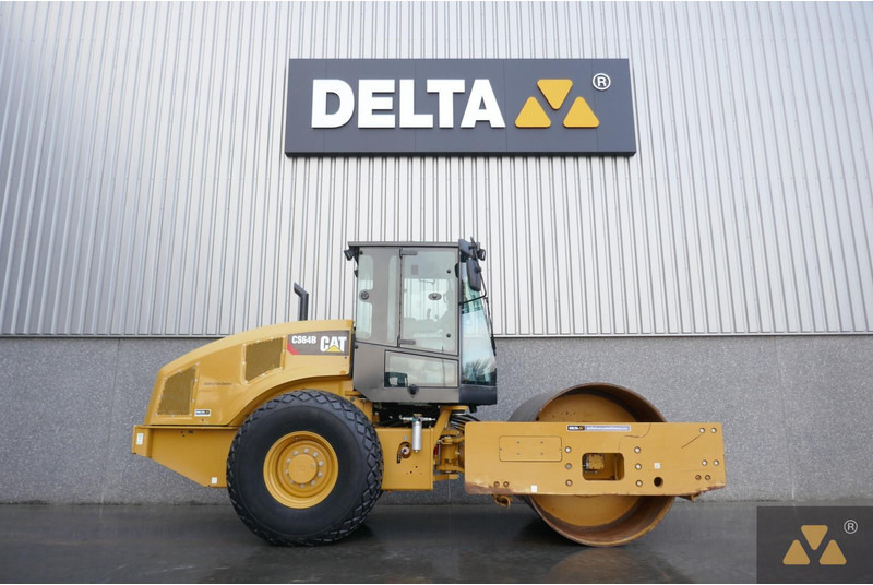 Caterpillar CS64B - مدحلة: صور 2 Caterpillar CS64B - مدحلة: صور 2