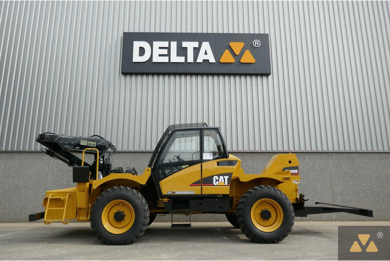 Caterpillar TH360B Welding Tractor - آلات البناء: صور 1 Caterpillar TH360B Welding Tractor - آلات البناء: صور 1